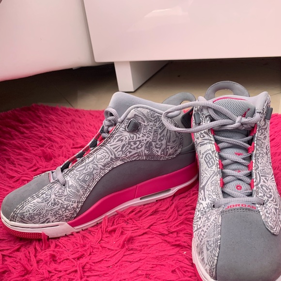 Jordan Shoes - Women’s Air Jordan Retro